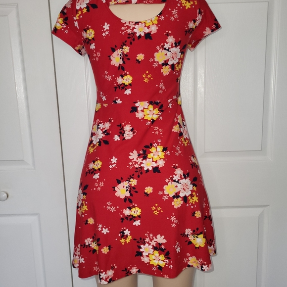 Epic Threads Floral dress - Picture 5 of 7